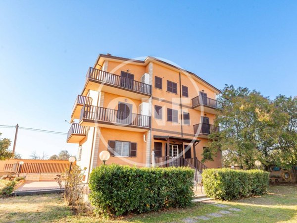 appartamento in vendita a Roma in zona Castelverde