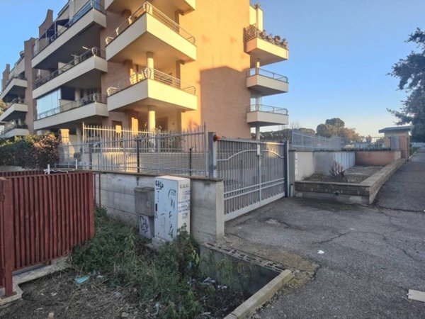 appartamento in vendita a Roma in zona Dragona/Bagnoletto