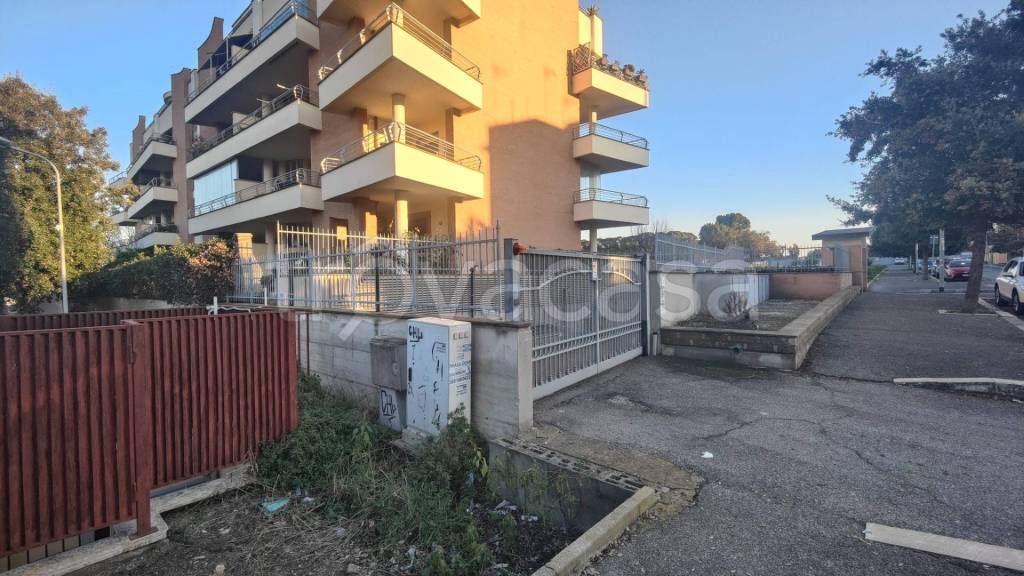 appartamento in vendita a Roma in zona Acilia