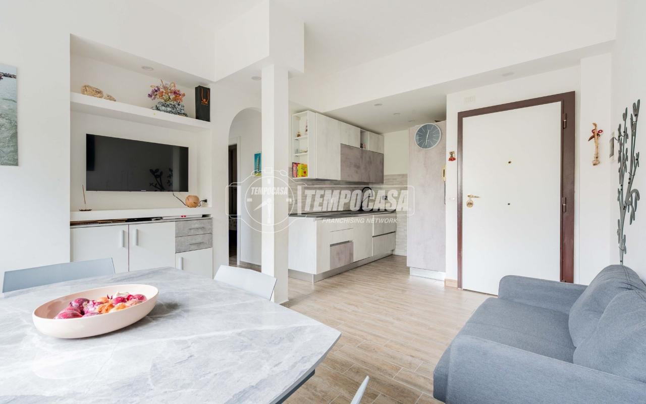 appartamento in vendita a Roma in zona Mostacciano