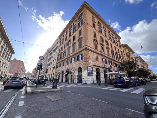 locale commerciale in vendita a Roma in zona Flaminio