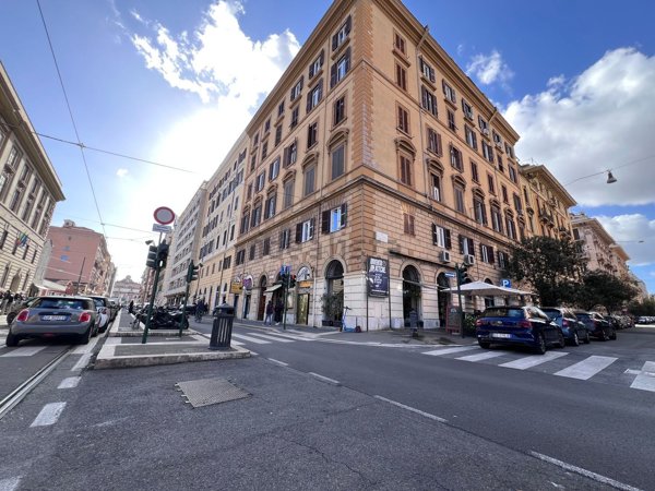 locale commerciale in vendita a Roma in zona Flaminio