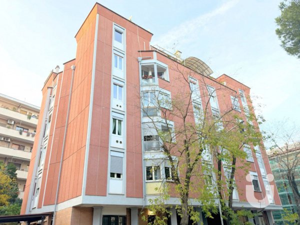 appartamento in vendita a Roma in zona Ardeatino