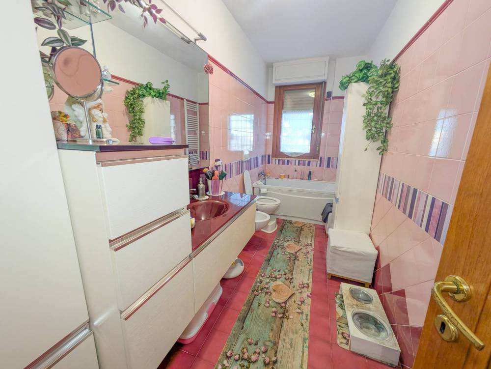 appartamento in vendita a Roma in zona Dragoncello