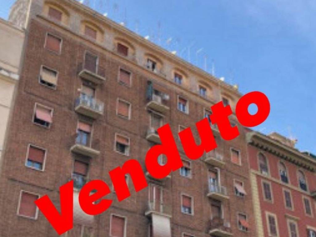 appartamento in vendita a Roma in zona Tuscolano