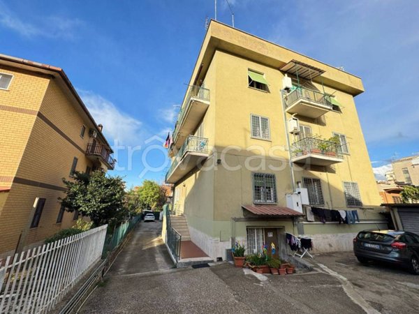 appartamento in vendita a Roma in zona Borghesiana
