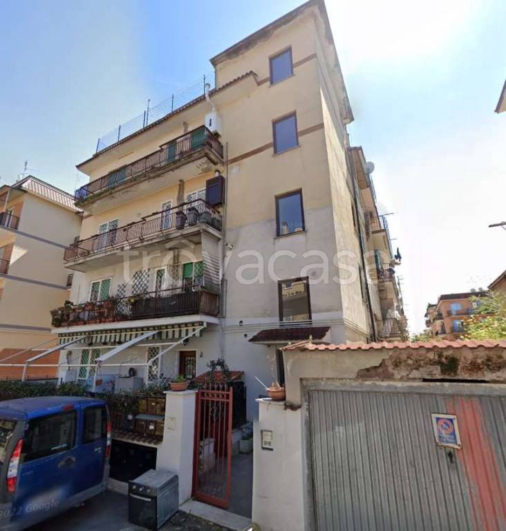 appartamento in vendita a Roma in zona Torre Angela