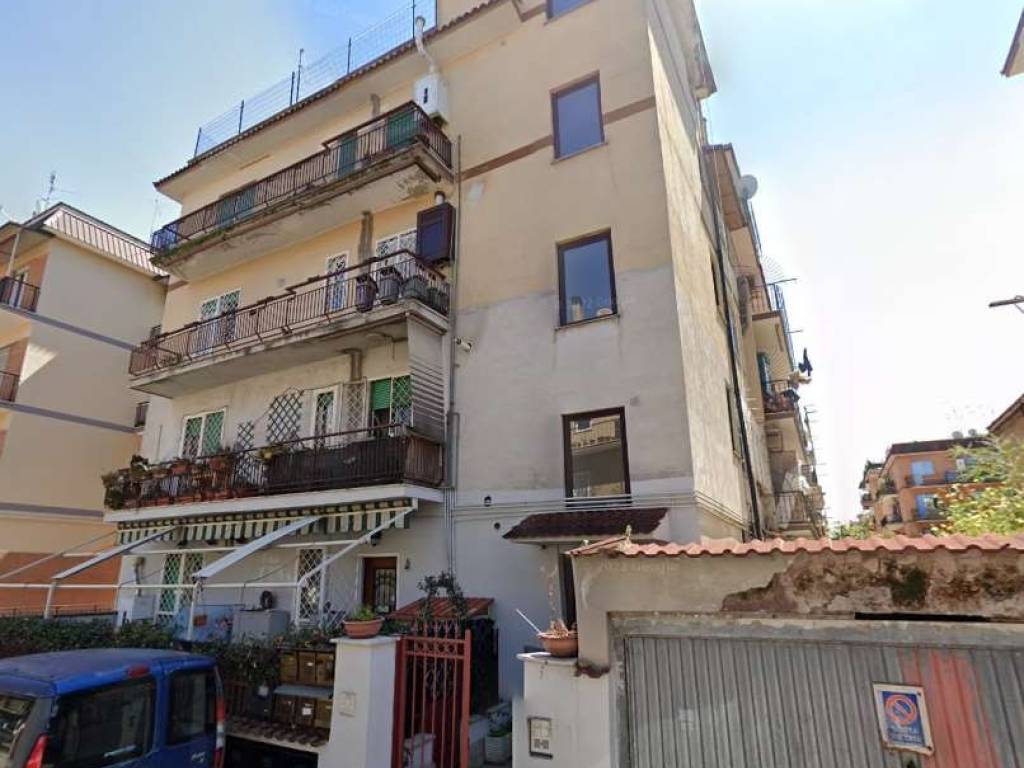appartamento in vendita a Roma in zona Torre Angela
