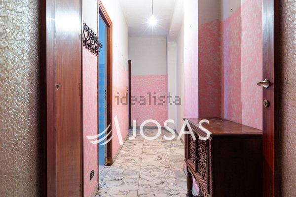 appartamento in vendita a Roma in zona Tuscolano