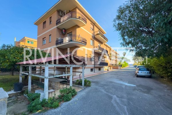 appartamento in vendita a Roma in zona Corviale