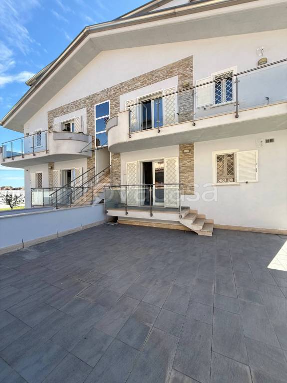 appartamento in vendita a Roma in zona Osteria del Curato