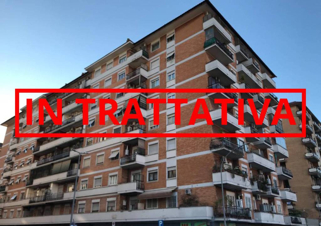 appartamento in vendita a Roma in zona Tuscolano