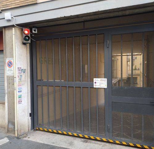 appartamento in vendita a Roma in zona Appio Latino