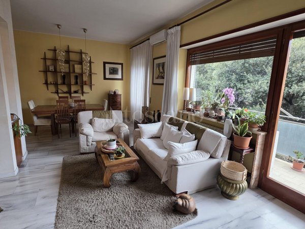 appartamento in vendita a Roma in zona Ardeatino