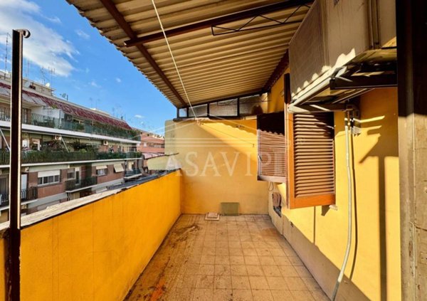 appartamento in vendita a Roma in zona Prenestino-Labicano