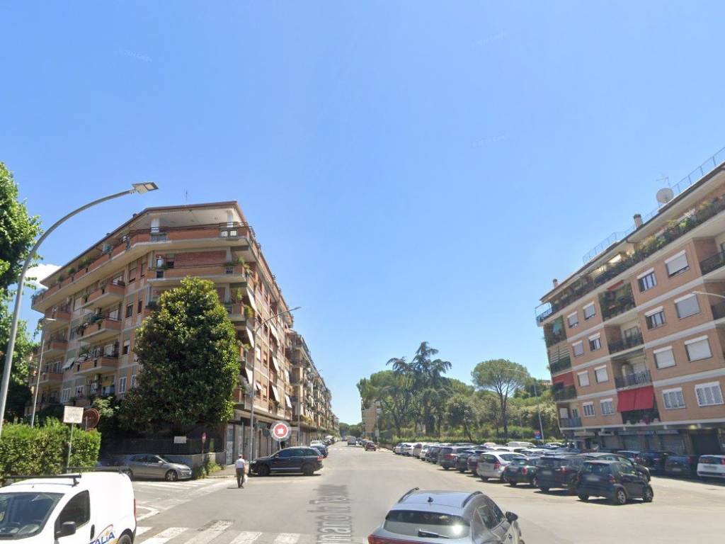 appartamento in vendita a Roma in zona Appio Latino