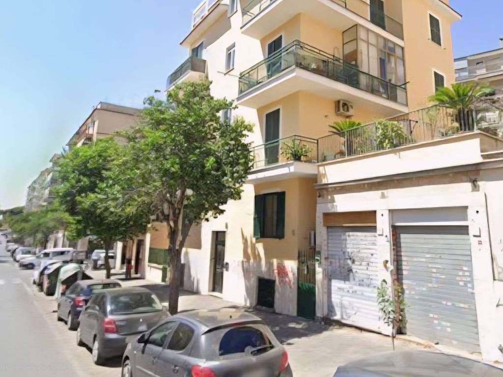negozio in vendita a Roma in zona Prenestino-Centocelle