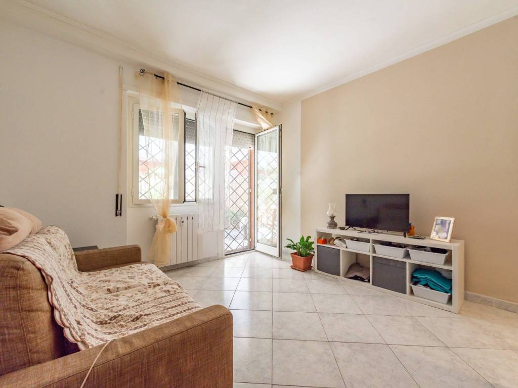 appartamento in vendita a Roma in zona Ostia Antica