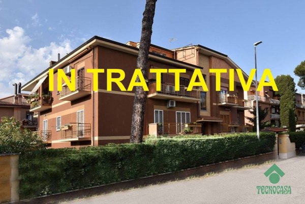 appartamento in vendita a Roma in zona Appio Pignatelli
