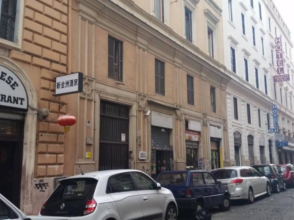 negozio in vendita a Roma in zona Castro Pretorio