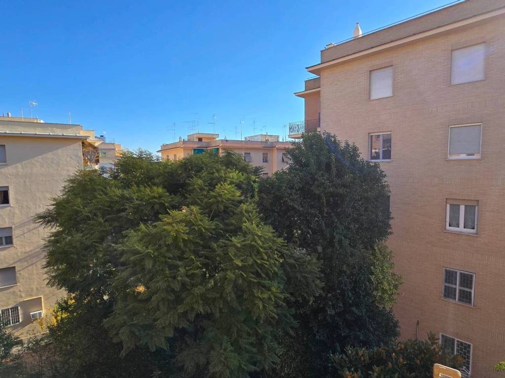 appartamento in vendita a Roma in zona Portuense