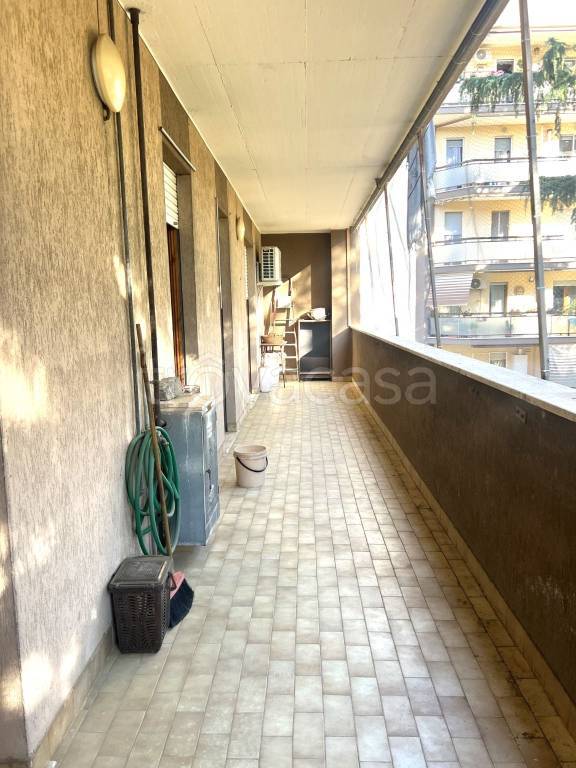 appartamento in vendita a Roma in zona Dragoncello