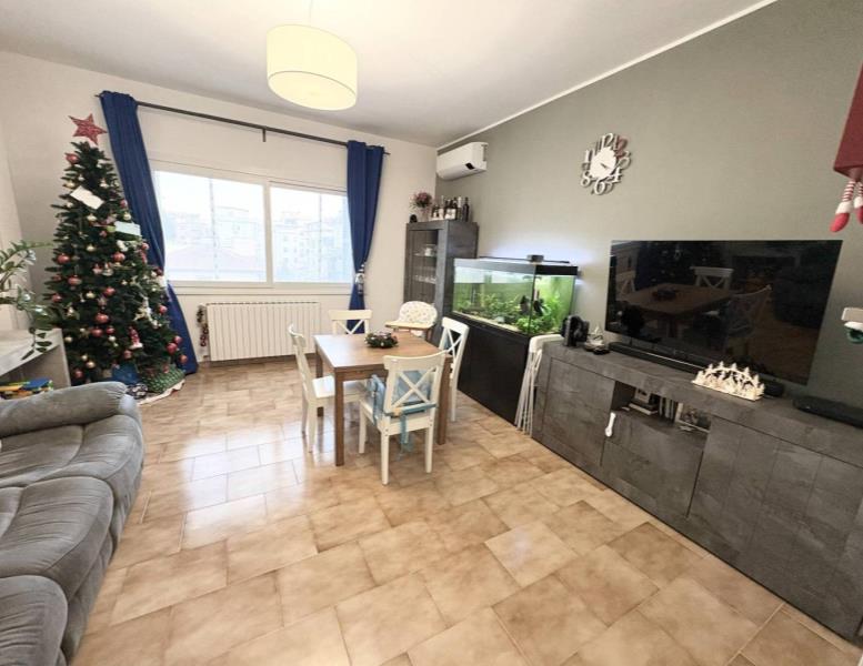 appartamento in vendita a Roma in zona Tomba di Nerone