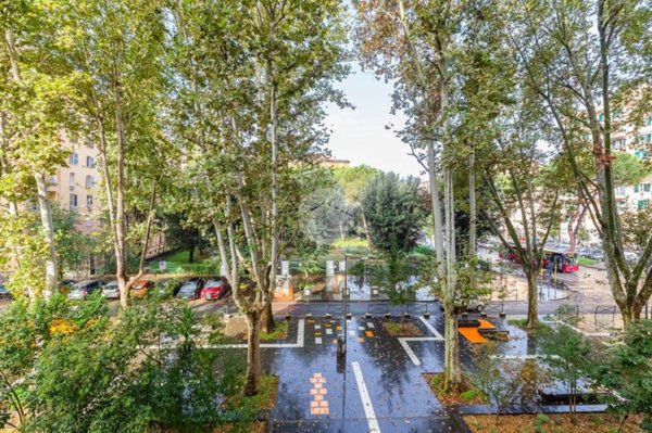 appartamento in vendita a Roma in zona Ostiense