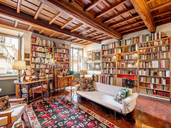 appartamento in vendita a Roma in zona Rione di Ponte