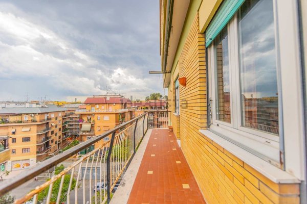 appartamento in vendita a Roma in zona Prenestino-Centocelle