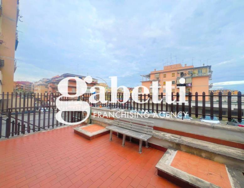 casa indipendente in vendita a Roma in zona Prenestino-Centocelle