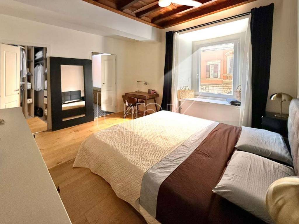 appartamento in vendita a Roma in zona Rione Monti/Campitelli