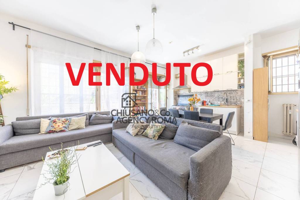 appartamento in vendita a Roma in zona Cinecittà