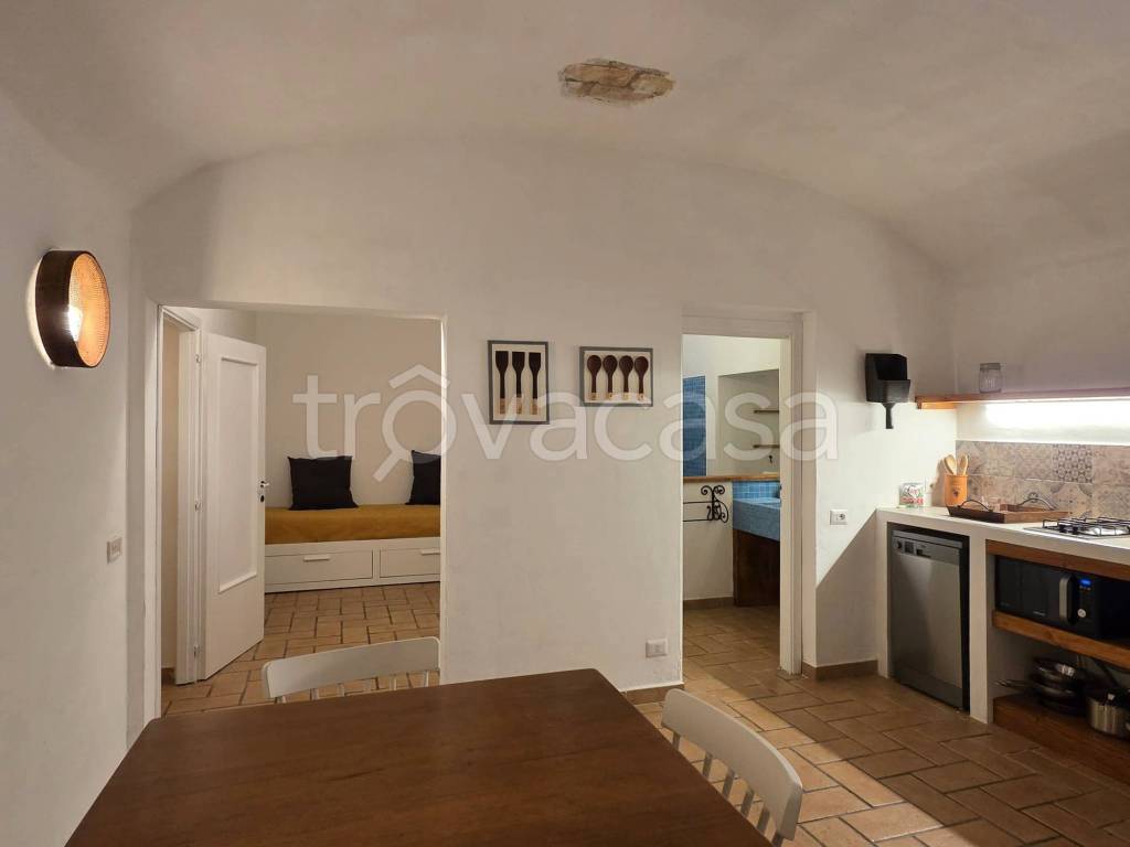 appartamento in vendita a Roma in zona Appio Latino