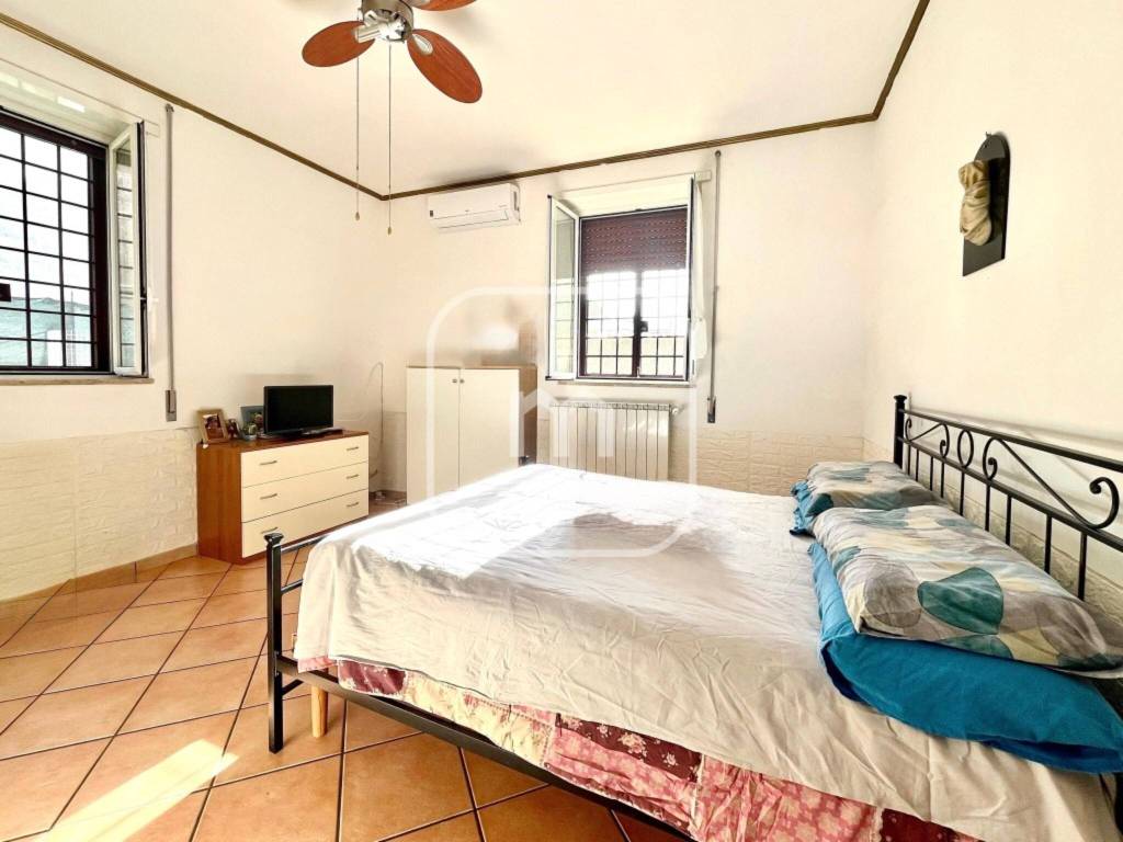 appartamento in vendita a Roma in zona Lunghezza