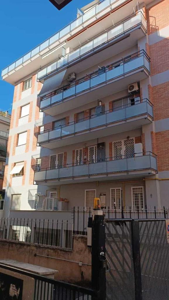 appartamento in vendita a Roma in zona Appio Claudio