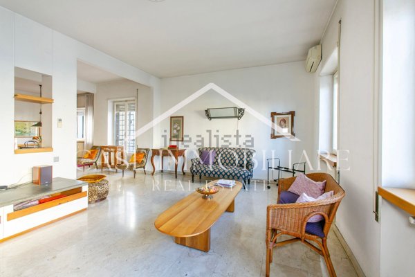 appartamento in vendita a Roma in zona Tor di Quinto