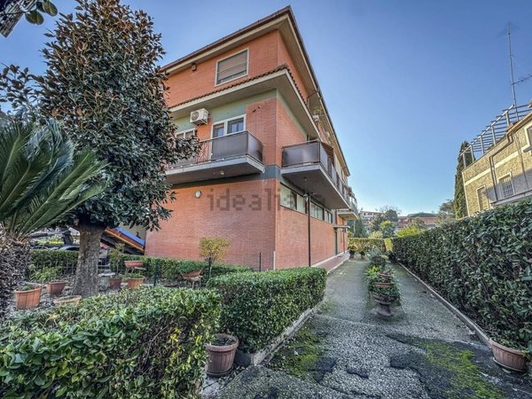 appartamento in vendita a Roma in zona Acilia