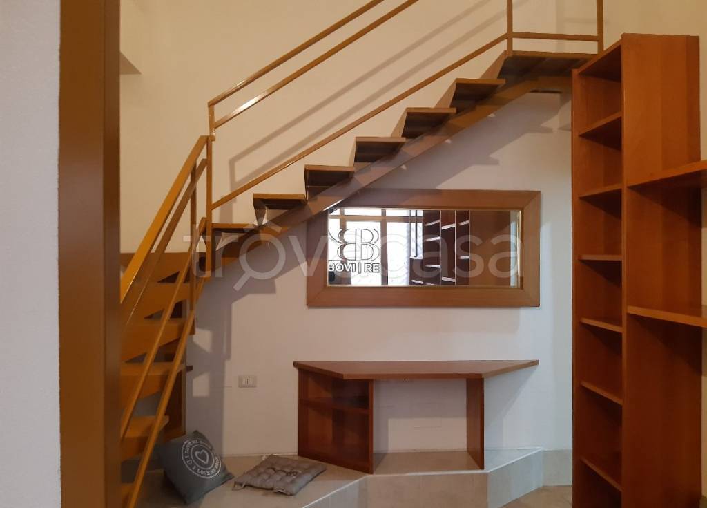 negozio in vendita a Roma in zona Cinecittà