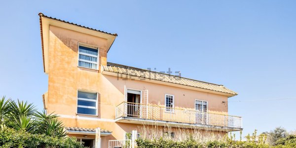casa indipendente in vendita a Roma in zona Acilia