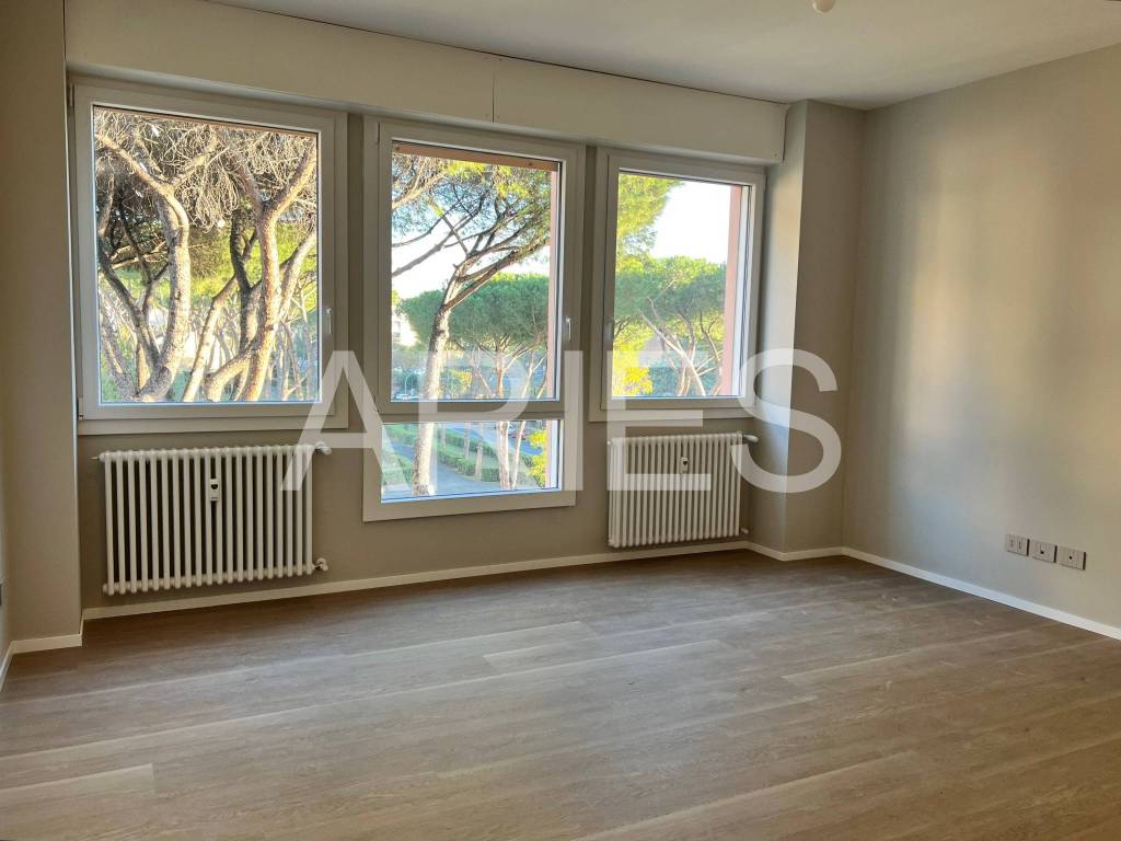 appartamento in vendita a Roma in zona EUR