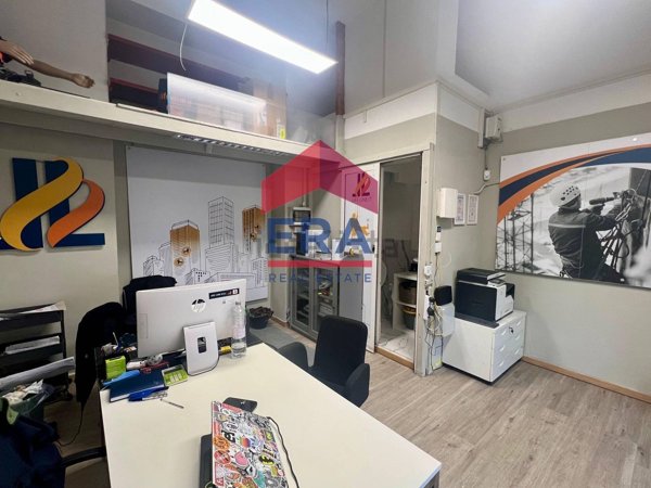 locale commerciale in vendita a Roma