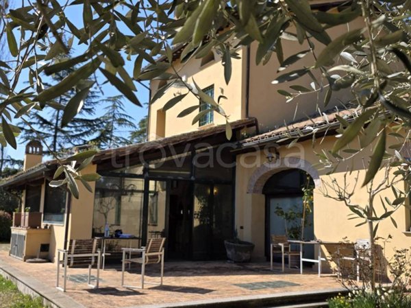 casa indipendente in vendita a Roma in zona Prima Porta