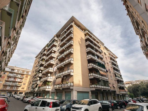 appartamento in vendita a Roma in zona Prenestino-Labicano