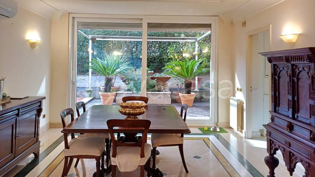 appartamento in vendita a Roma in zona Gianicolense