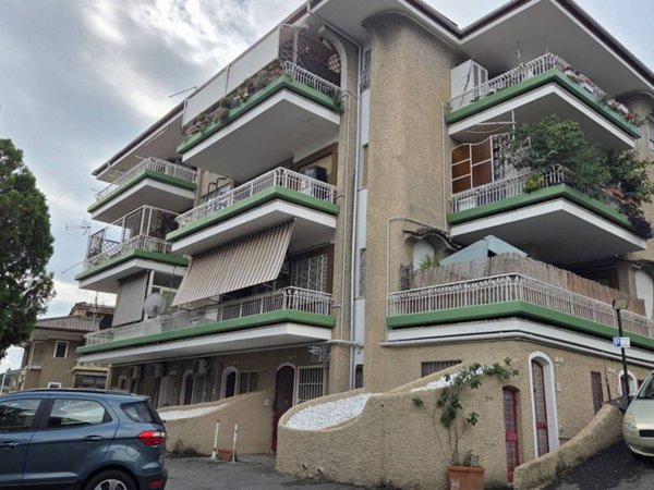 appartamento in vendita a Roma in zona Tomba di Nerone