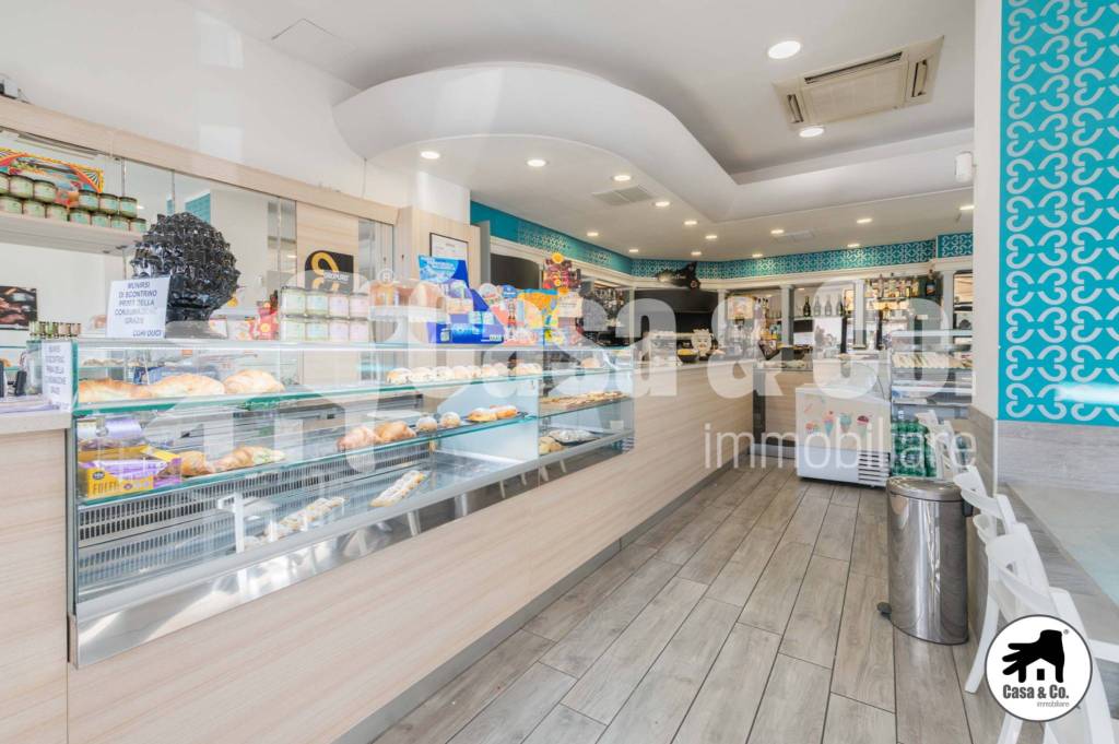 negozio in vendita a Roma in zona EUR