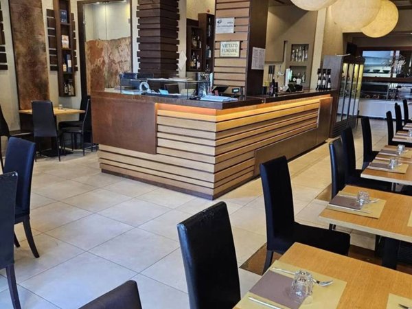 negozio in vendita a Roma in zona Prenestino-Centocelle