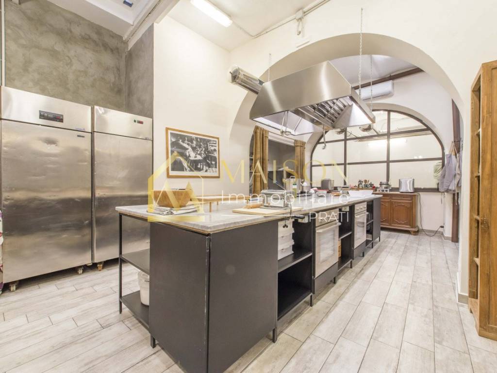 negozio in vendita a Roma in zona Rione Borgo