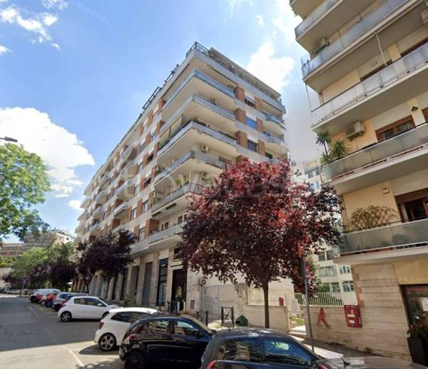 appartamento in vendita a Roma in zona Ardeatino
